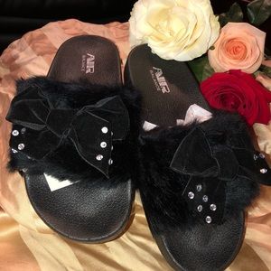 Black sandals BRAND NEW